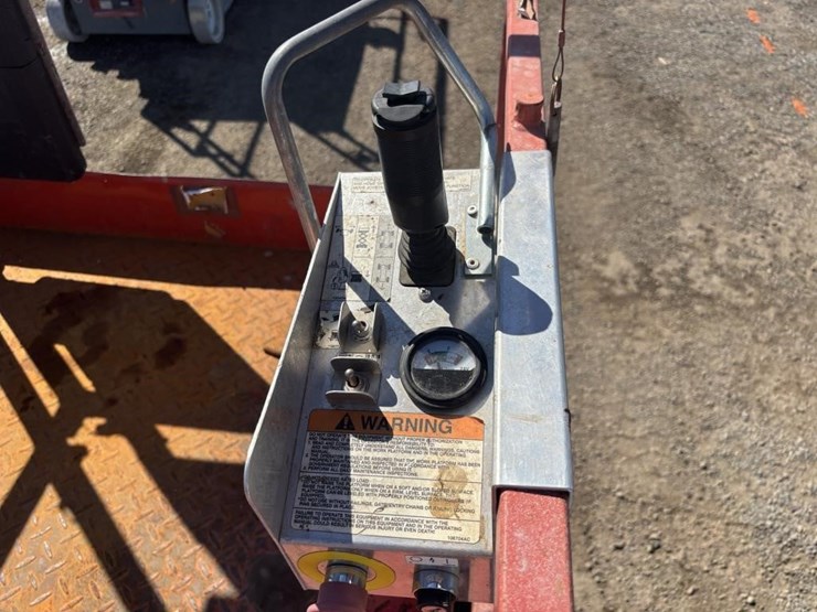 skyjack-sj4632-scissor-lift-image-8