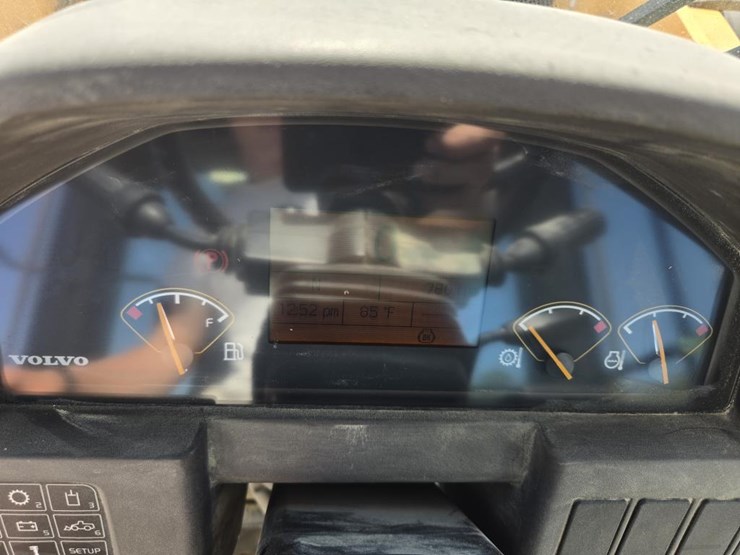 volvo-l120f-image-64