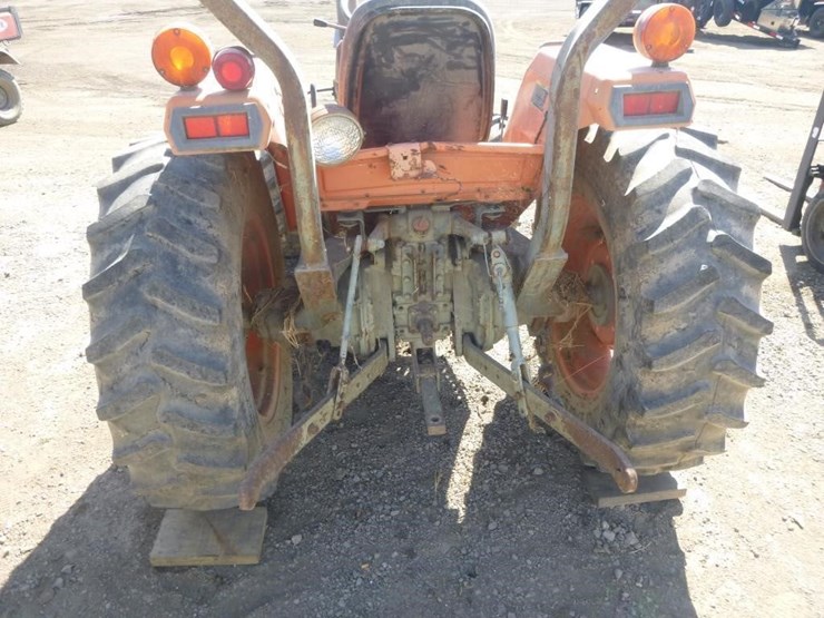 kubota-l2850d-image-12