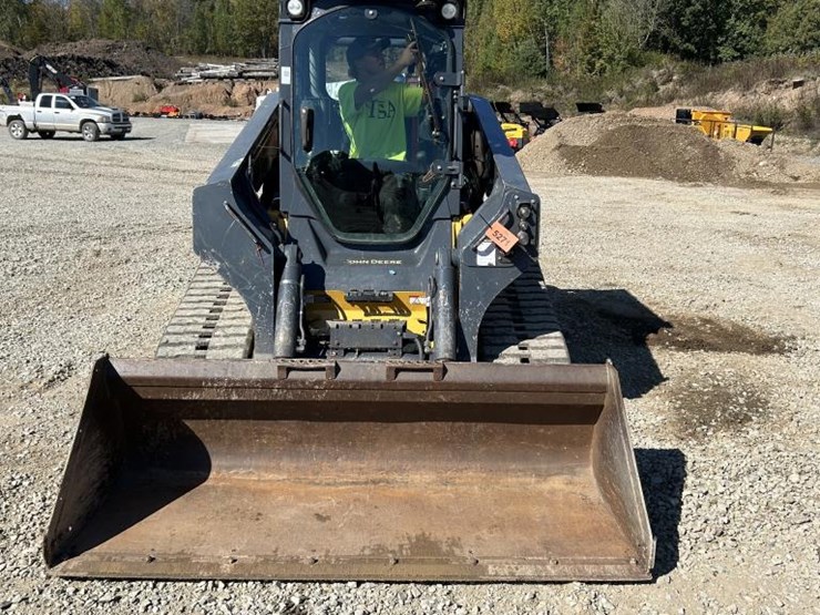 2019-deere-333g-image-8