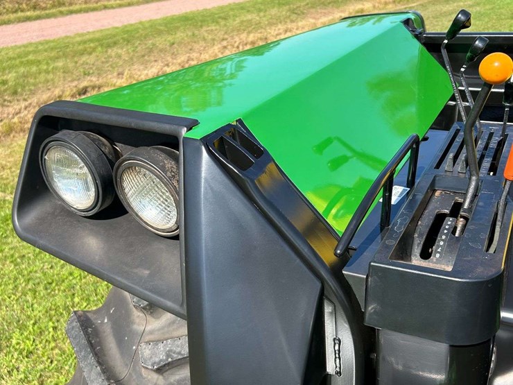john-deere-4240-image-10
