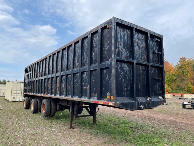 #8104-•-1982-accrt.-40'-3-axle-open-top-gondola-scrap-hauling-trailer-(has-mi-title)-image-3