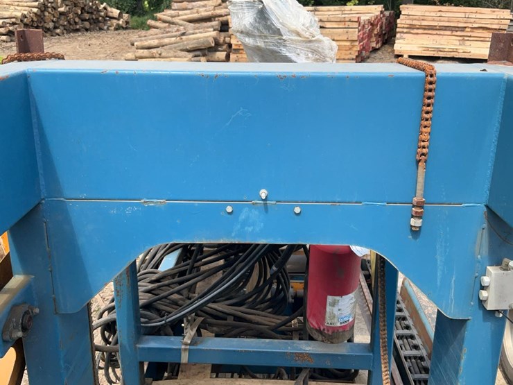 #161-•-2017-baker-3560e-band-sawmill-image-42