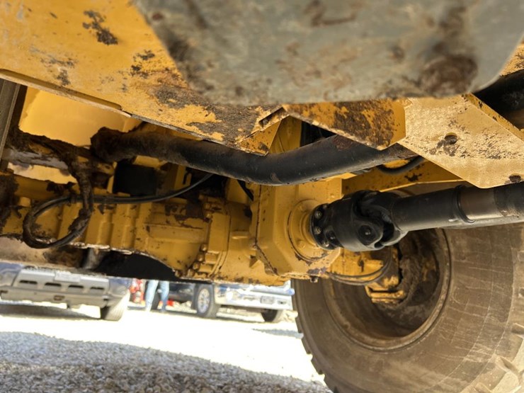 2016-deere-344k-image-43