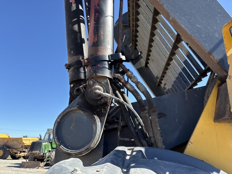 2018-deere-844k-image-39