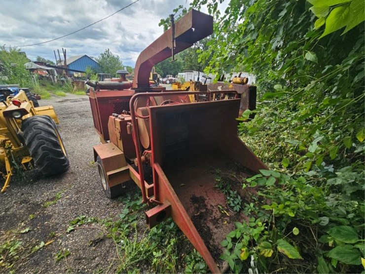 #2011-•-mobark-towable-wood-chipper-image-4