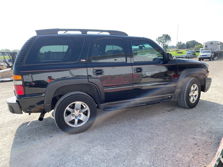 #1020-•-2005-chevy-tahoe-4x4-suv-(has-wi-title)-image-5