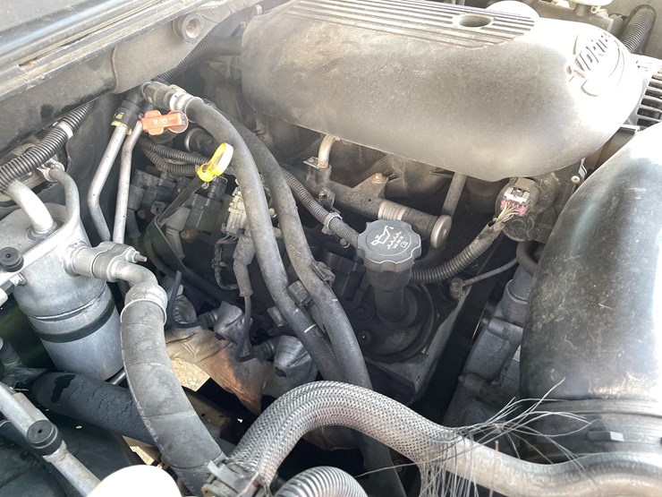 #1020-•-2005-chevy-tahoe-4x4-suv-(has-wi-title)-image-39