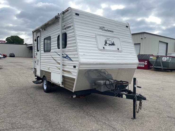 #1976-•-2012-coachman-camper-(no-title)-image-3