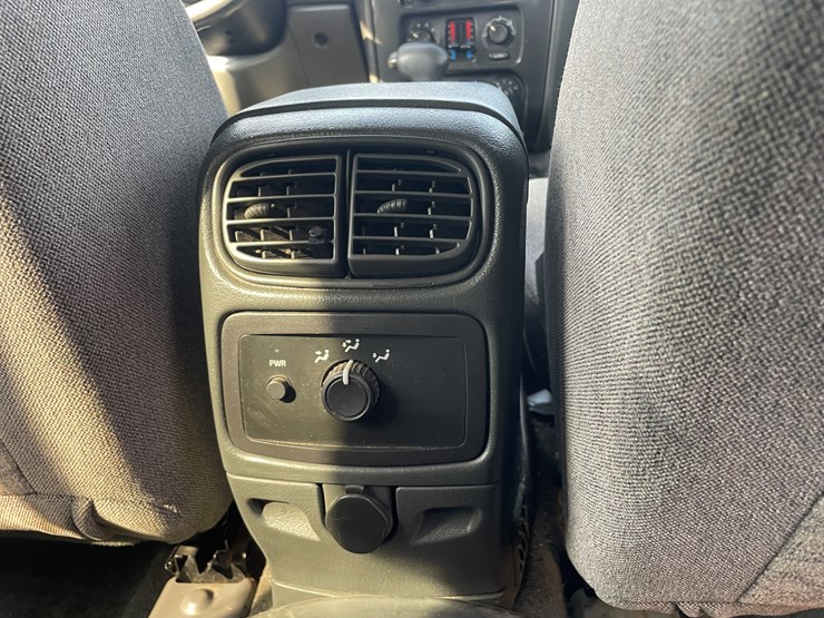 2004-gmc-envoy-image-59
