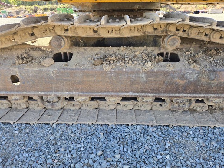 komatsu-pc210-lc-10-image-61