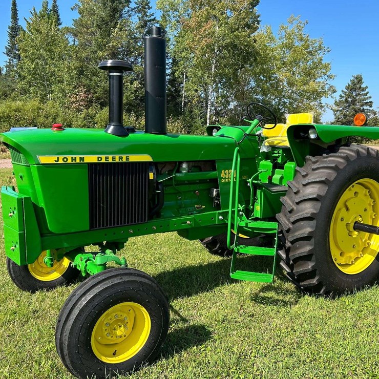 JOHN DEERE 4320