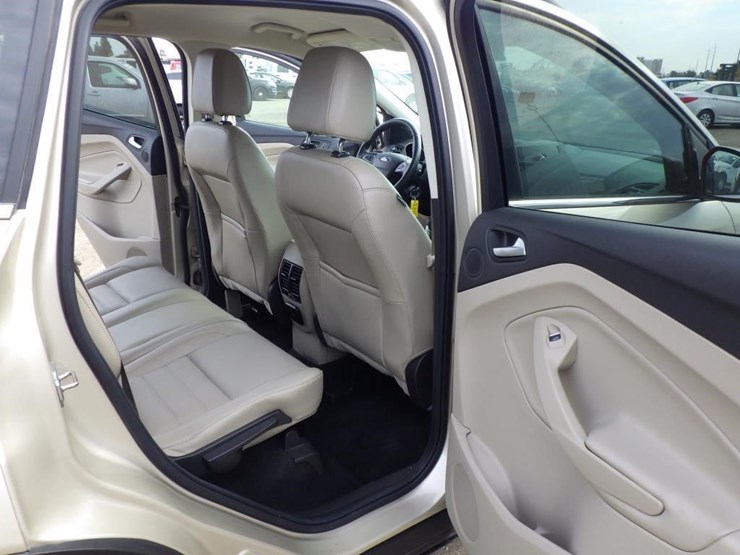 2017-ford-escape-image-8