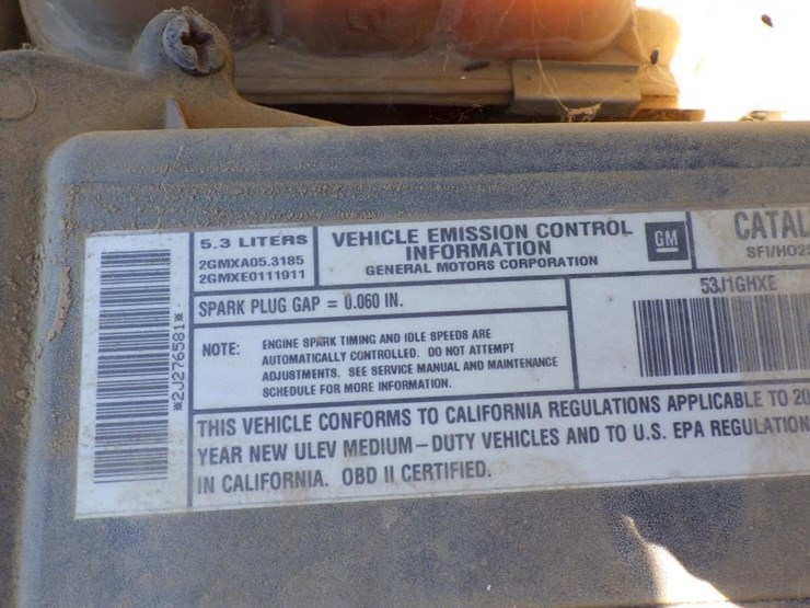 2002-chevrolet-tahoe-image-12