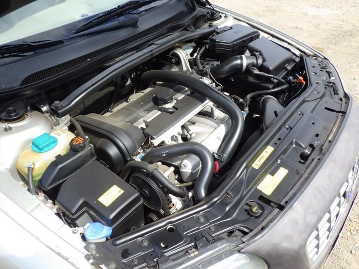 2004-volvo-xc70-image-11