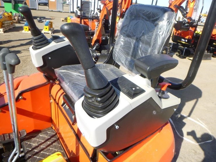 2025-tpm-16-hydraulic-excavator-image-21