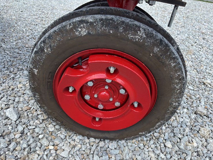 farmall-340-image-16