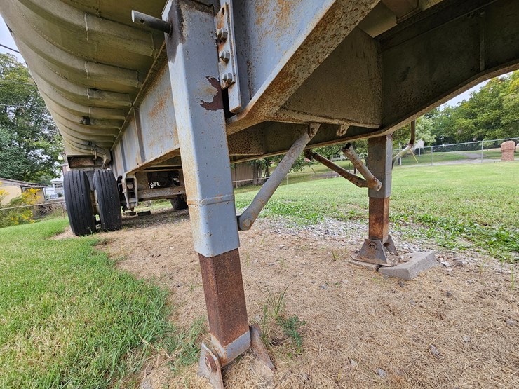 1977-fruehauf-28'-end-dump-image-31