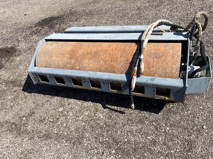 #6492-•-wolverine-roller-compactor-image-6