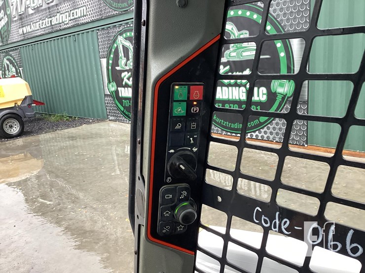 2020-bobcat-t76-image-15