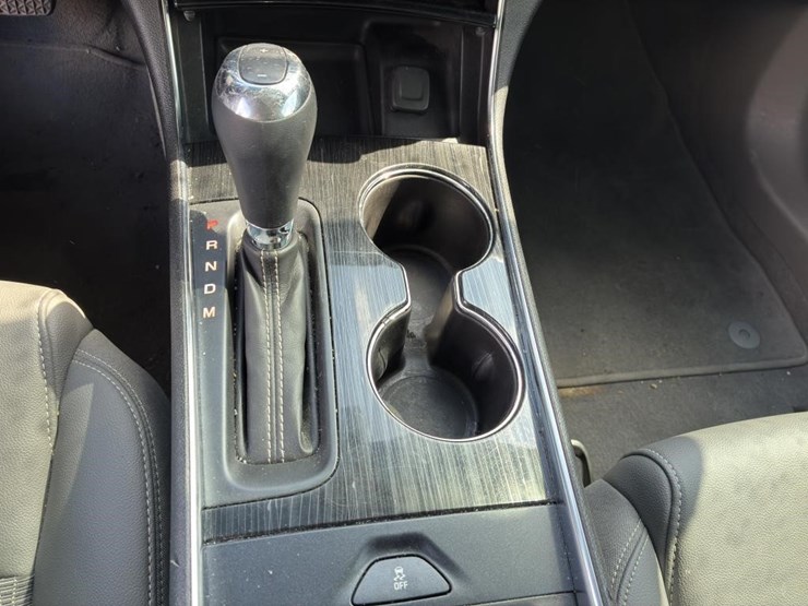 2019-chevrolet-impala-sedan-image-13