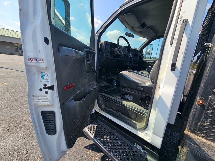 #21030-•-2006-chevrolet-c4500-truck-image-40