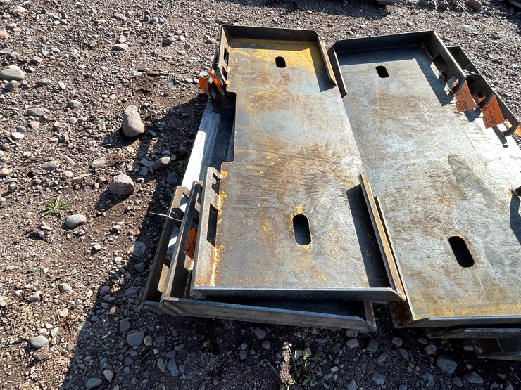 #8215-•-new-kc-skid-steer-frame-image-3