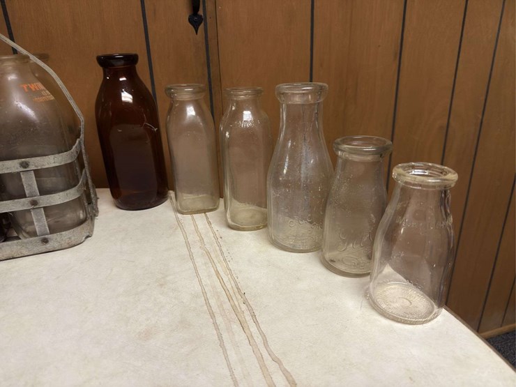 (19)-dairy-bottles-and-carrier-image-6
