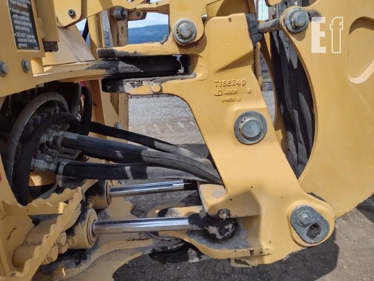 2005-deere-110-image-25
