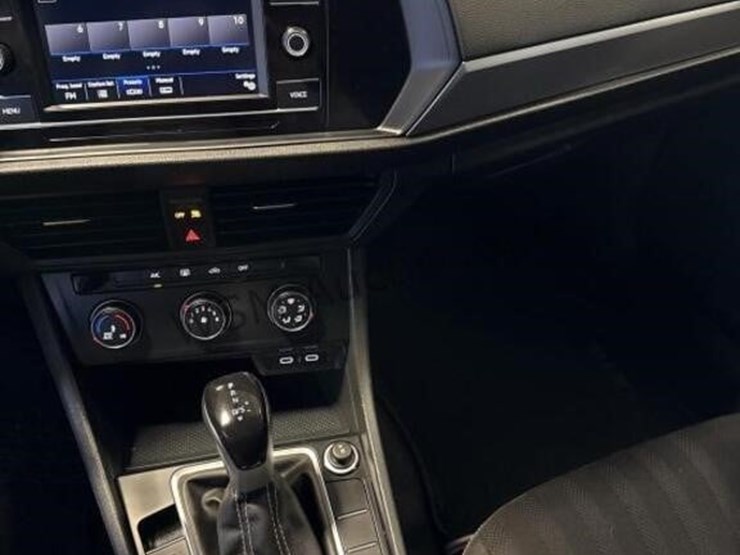 2022-volkswagen-jetta-sport-sdn-image-22