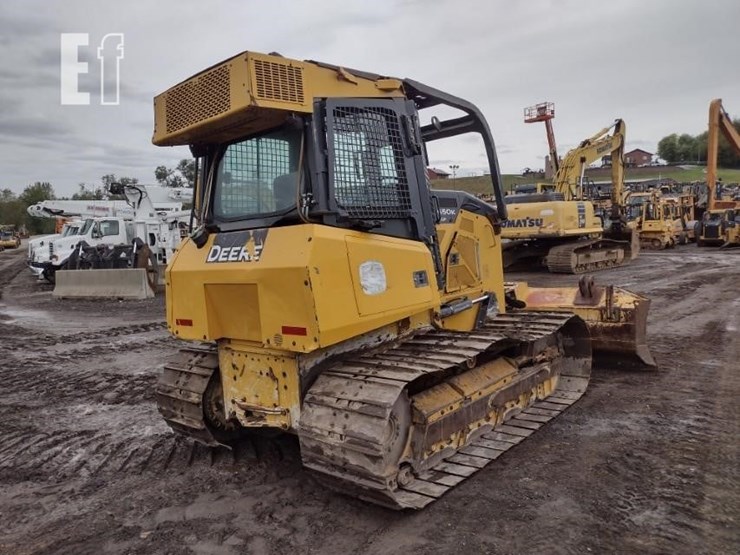 2017-deere-650k-lgp-image-44