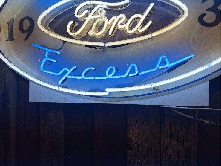 ford-neon-image-5