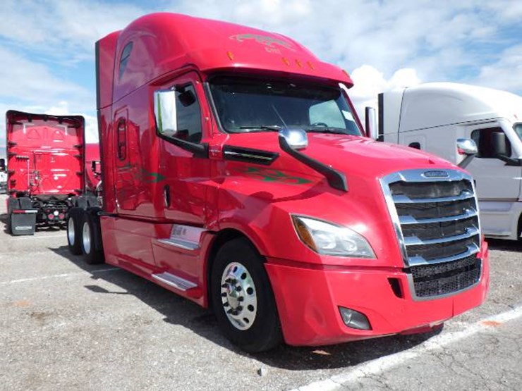 2022-freightliner-cascadia-126-image-3