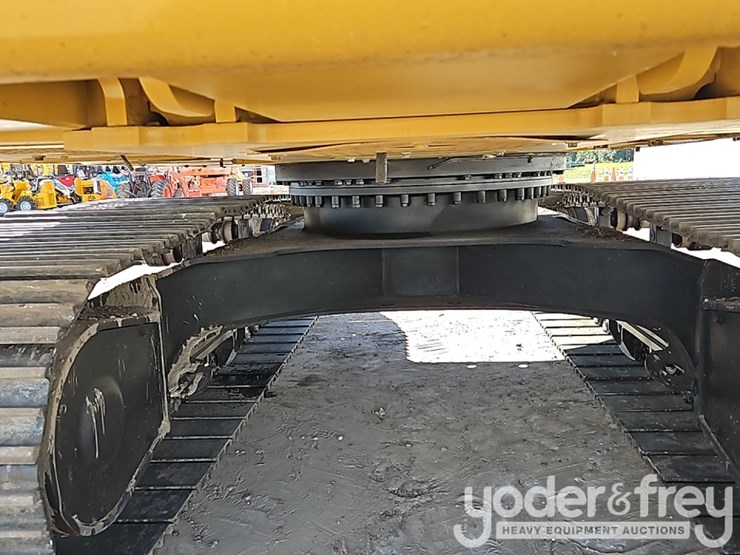 2021-caterpillar-320gc-image-28