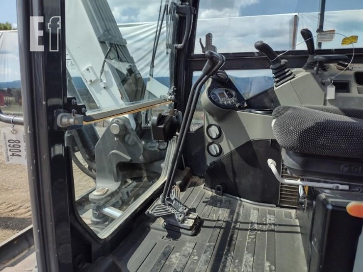 2018-bobcat-e85-image-11