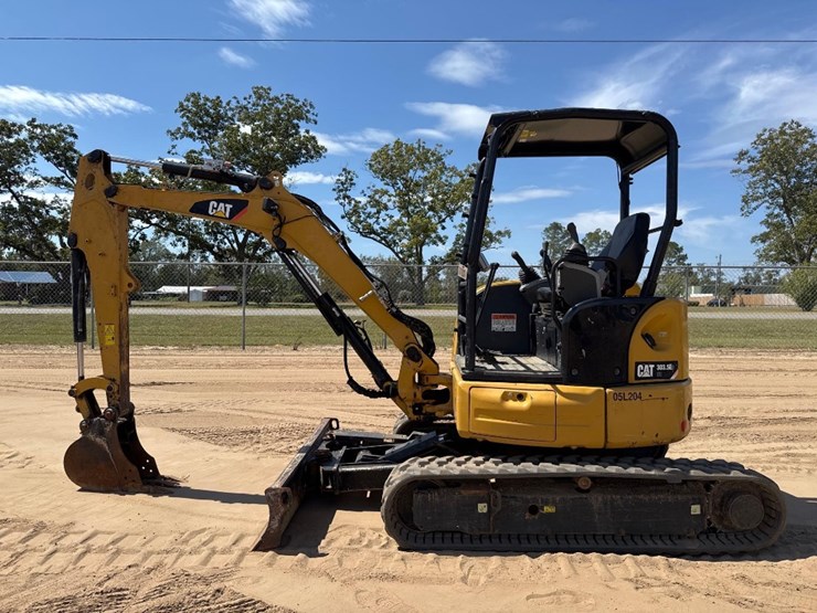 2020-caterpillar-303.5e2-cr-image-1