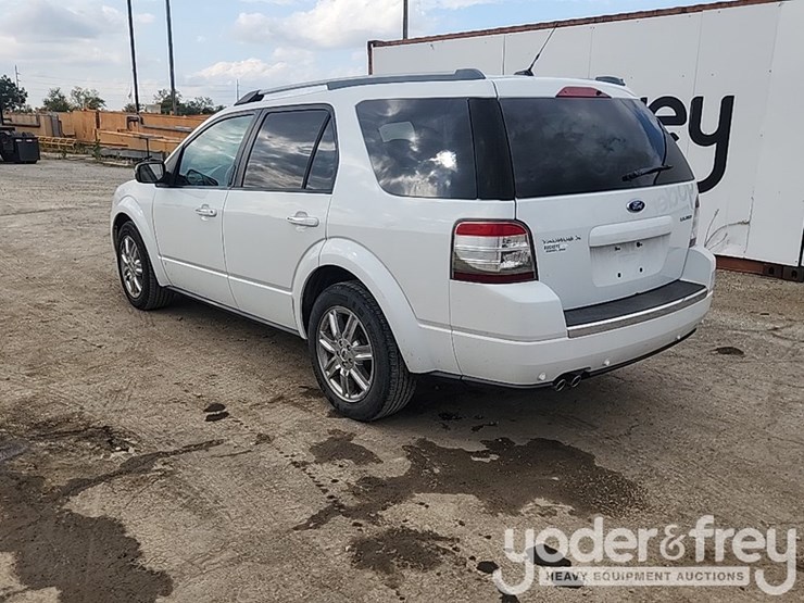 2008-ford-taurus-x-image-3