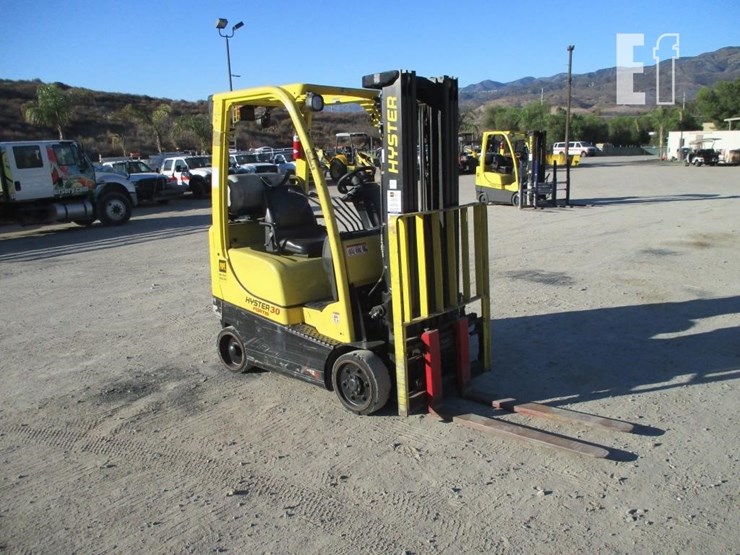 2017-hyster-s30ft-image-1
