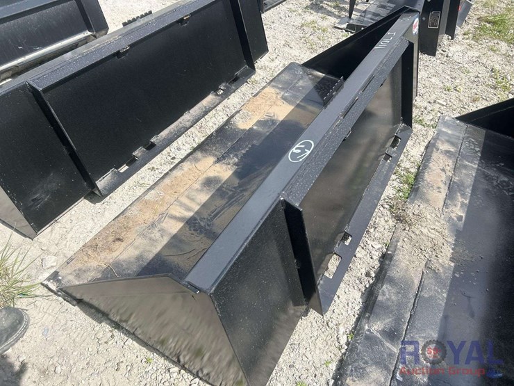2025-swict-72in-bucket-skid-steer-attachment-image-3