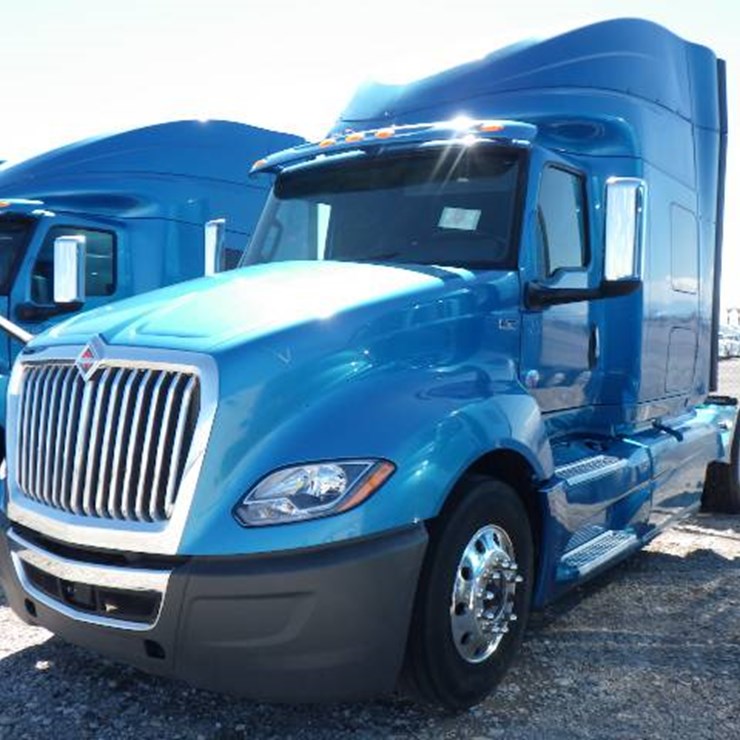 2019 INTERNATIONAL LT