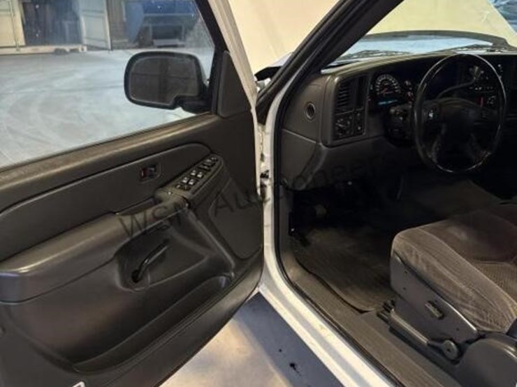 2007-chevrolet-silverado-1500-image-25