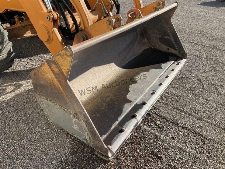 case-570xlt-skip-loader-image-14