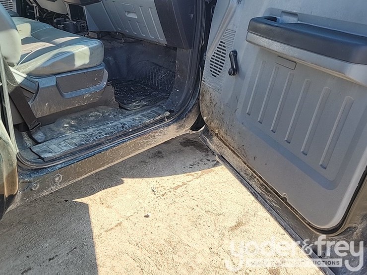2013-ford-f250-image-24