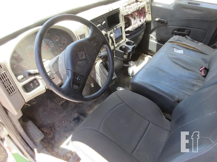2014-international-durastar-4300-image-9