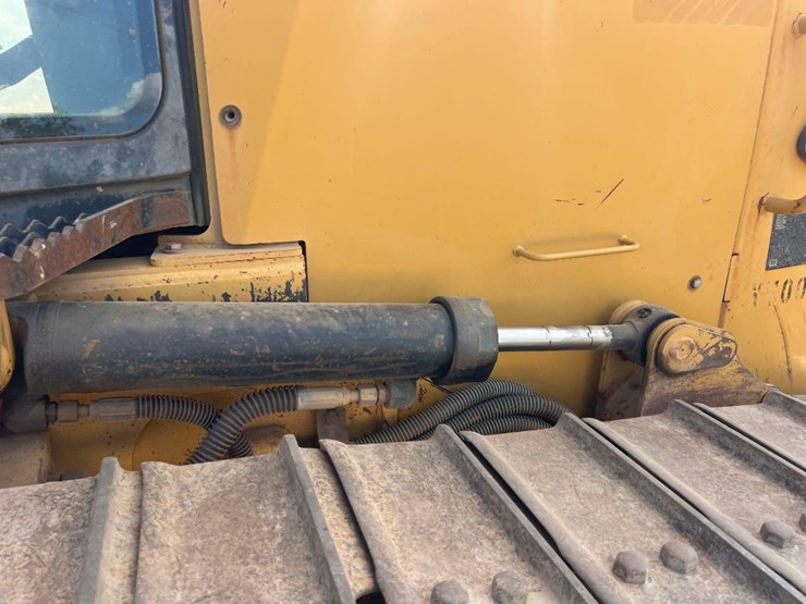 2012-caterpillar-d5k2-lgp-image-16