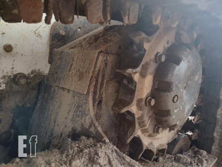 2019-bobcat-t740-image-23
