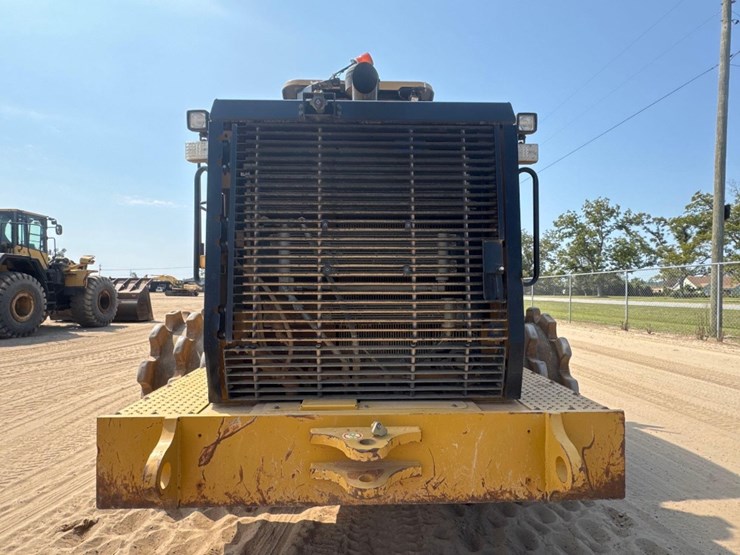 2018-caterpillar-815k-image-7