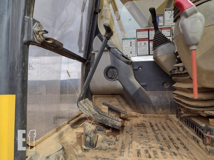 komatsu-pc290-lc-10-image-12