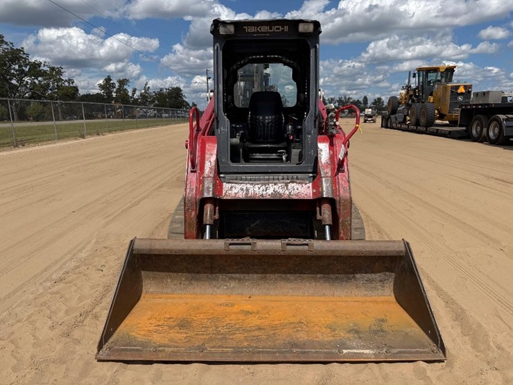 2015-takeuchi-tl10-image-3