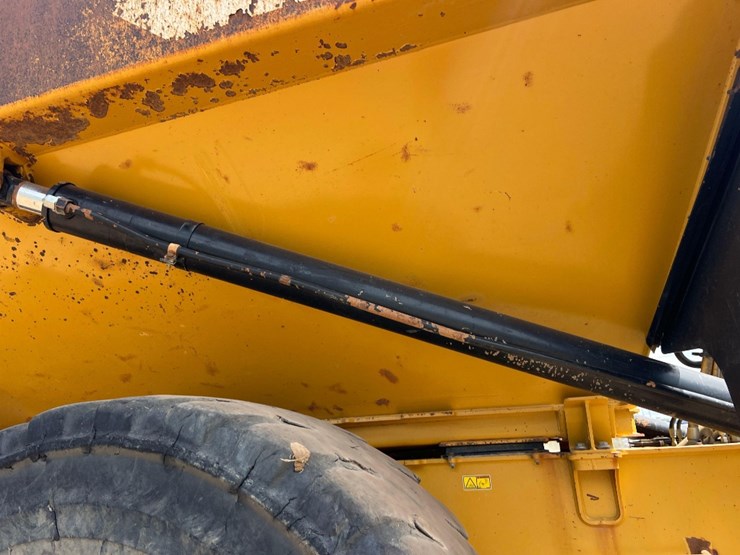 2019-caterpillar-740-gc-image-23